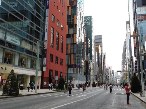 Die Luxus-Shopping-Straße in Ginza